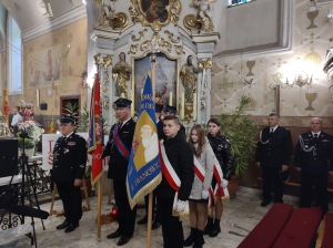 Poczty Sztandaryowe Zespołu Szkół i OSP Iwanowice