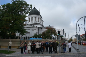 W tle Cerkiew św. Mikołaja Cudotwórcy w Białymstoku