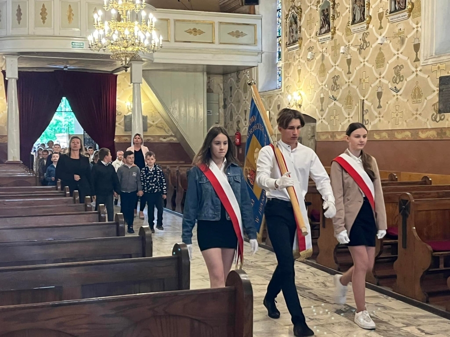 Święto Patrona Szkoły Podstawowej w Iwanowicach 17 maja 2022